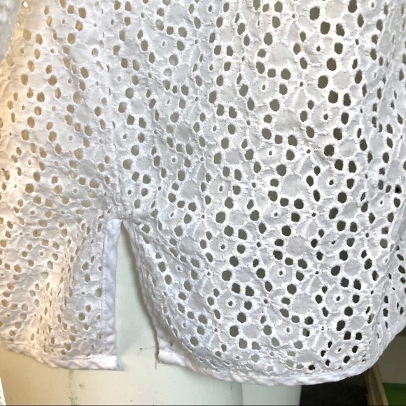 🎯3/$10 Talbots White Eyelet Lace Top Medium Petite - Picture 5 of 8